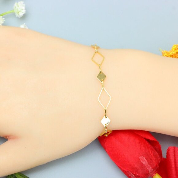 "Elegant & Trendy Bracelet, A Perfect Gift for Women, Thoughtful, EVCH1848 - Picture 5 of 10